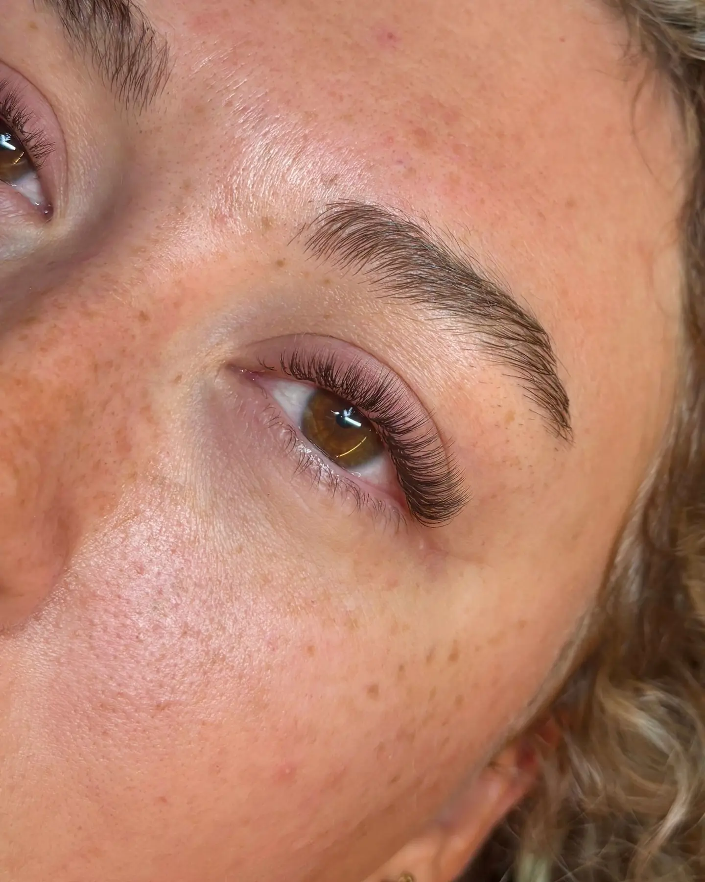 Extensions de cils en volume russe léger 2D